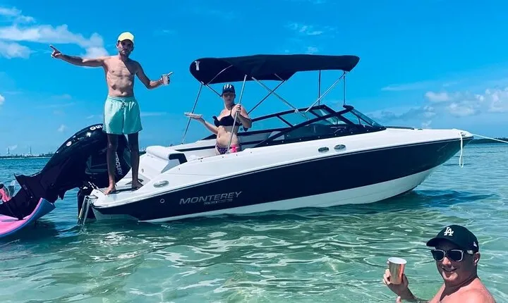 Fun Boat Rental with Captain in Miami Beach - up to 6 people
