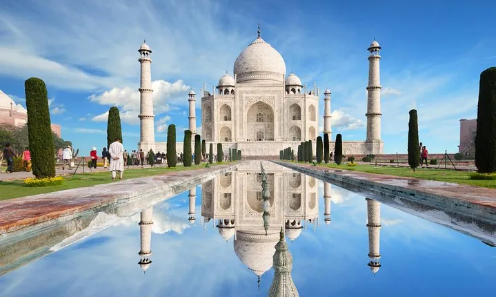 From Delhi: Taj Mahal and Agra Fort Day Tour By Car