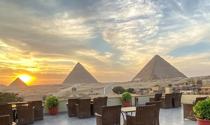 guided tour to the Pyramids of Giza with a camel riding