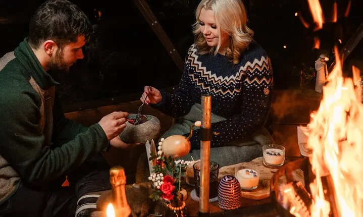 VIP Northern Lights Forest Dinner in a Glass Igloo