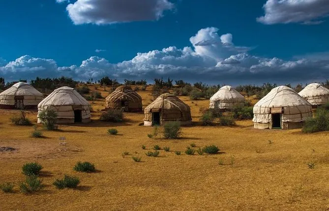 Adventure to Yurt Camp in Aydarkul lake