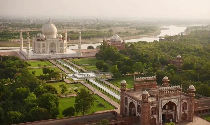 Overnight Taj Mahal Tour- From New Delhi