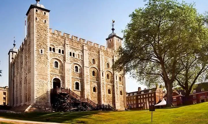 Self-Guided Audio Tour Medieval London: Legends, ghosts and fire