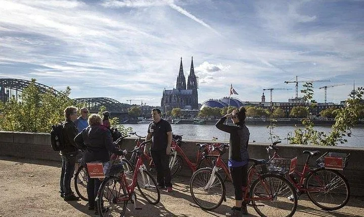 Private-Group Bike Tour of Cologne with Guide