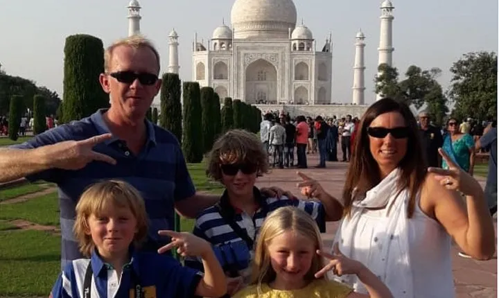 Day Trip to Agra (Guided Sightseeing Tour)