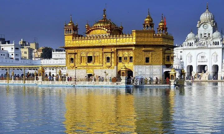8 Day Golden Triangle Tour with Amritsar