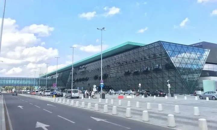 Balice KRK airport OneWay PRIVATE TRANSFER to/from Krakow’s hotel