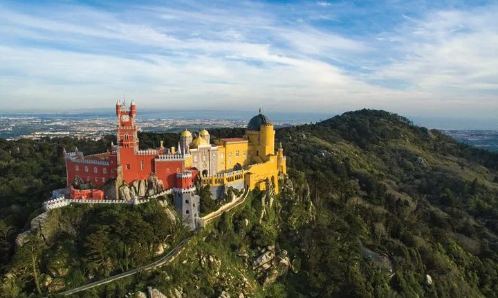 Sintra, Cabo da Roca and the Coast - PRIVATE Half Day from Lisbon like a local