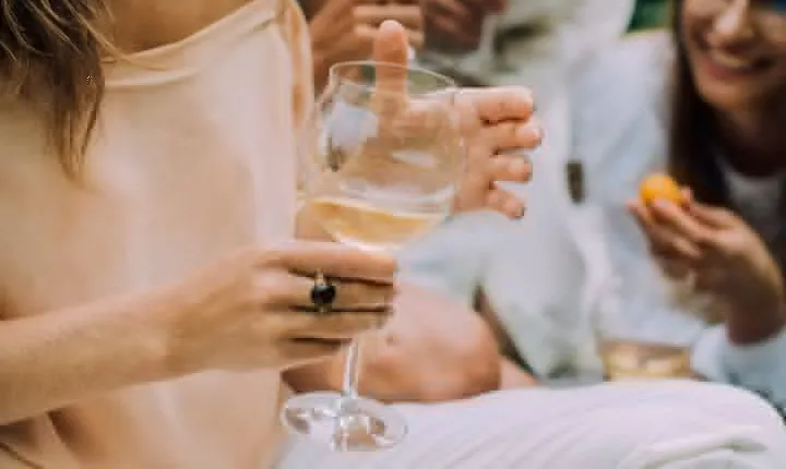 Experience a Decadent French Picnic with Wine Pairing in Paris