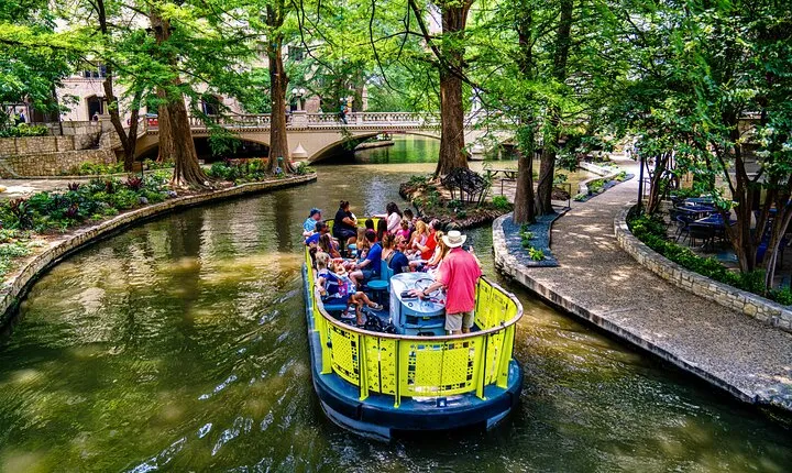 Half-Day San Antonio and Alamo Walking Guided Tour