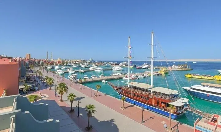 Discover Hurghada with a private City tour,with Private Transfer