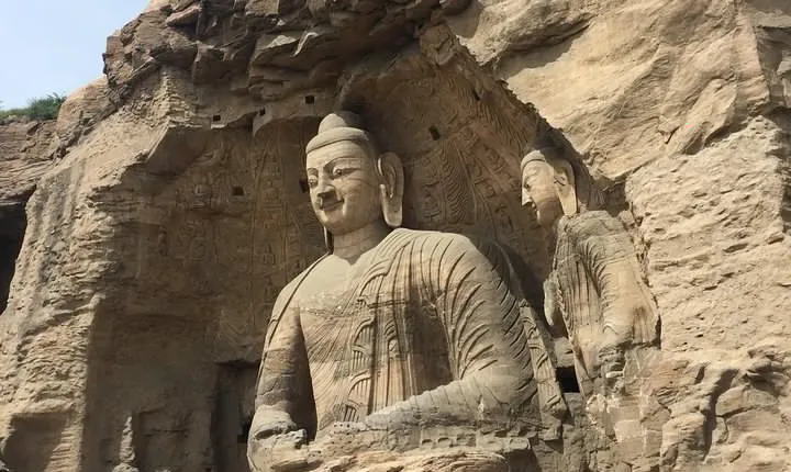 Private Day Tour to Yungang Grottoes and Hanging Temple with Lunch from Datong