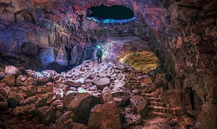 Lava Tunnel Tour Including Transfers from Reykjavik