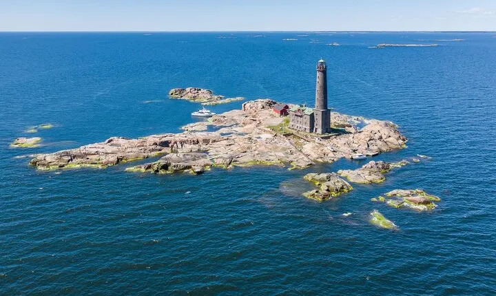 Helicopter Tour To Bengtskaer Lighthouse from Helsinki