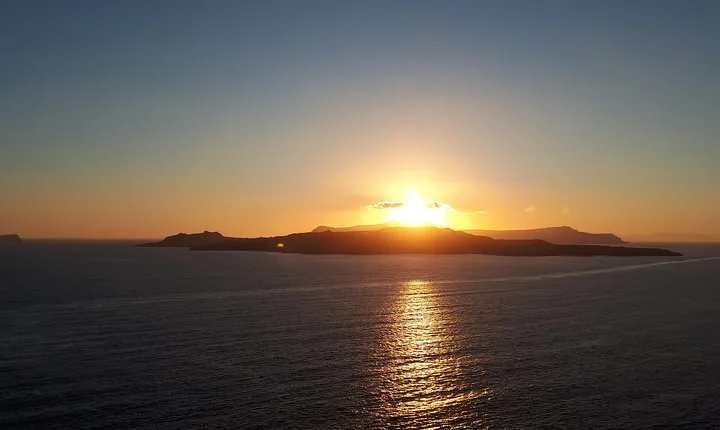Tailor Made Private Tours in Santorini (3 hours)
