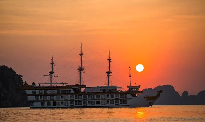 Dragon Legend Bai Tu Long Bay 2-Day Cruise - Top Luxury Voyage