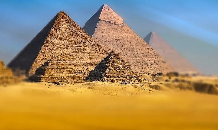 Full Day Private Tour to Giza Pyramids and Grand Egyptian Museum