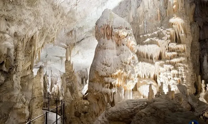 Postojna cave and Lake Bled Private Full Day Tour from Zagreb