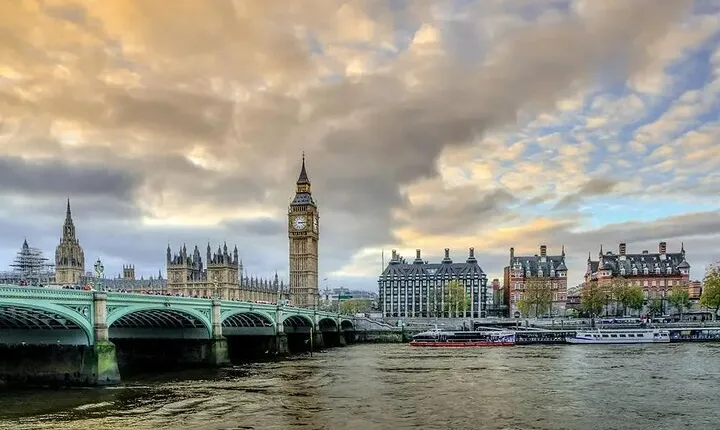 Traditional London 3 Hour Walking Tour of Westminster