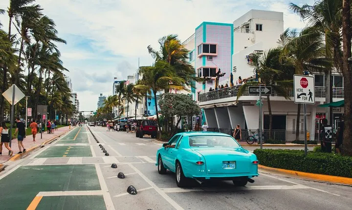 South Beach Art Deco Highlights and The Wolfsonian Museum Tour