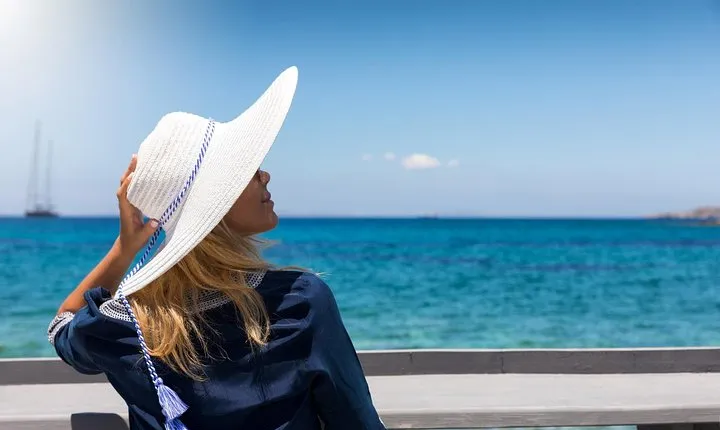 Shared Catamaran Romantic Sunset Cruise from Santorini via Volcano