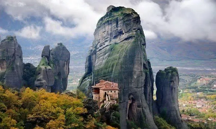 Full Day Tour to Meteora from Thessaloniki