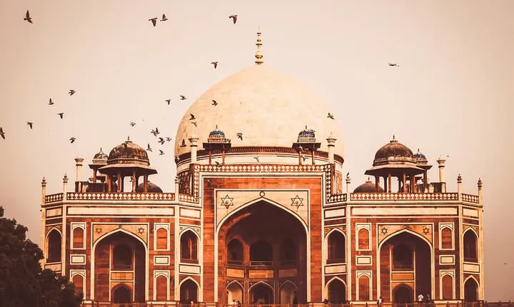 From Delhi: Golden Triangle Private Tour by Train