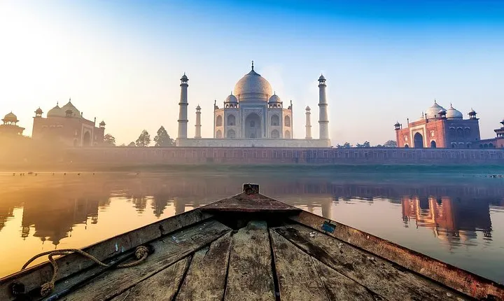 Private Sunrise Taj Mahal Tour from Delhi By Car All Inclusive