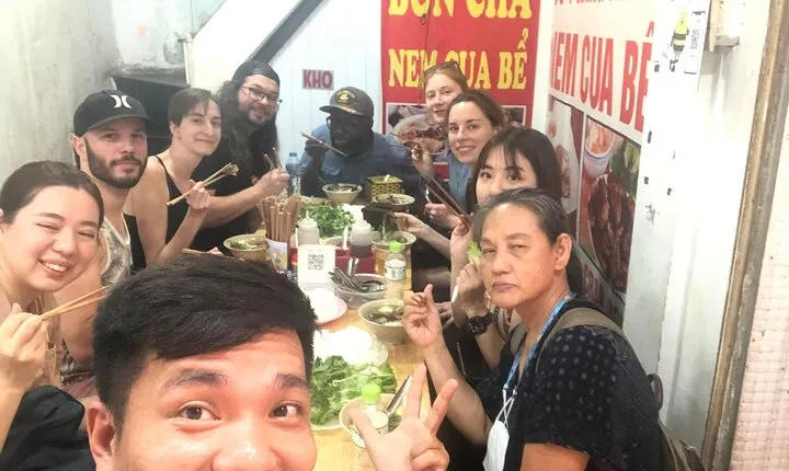 Hanoi Street Food by Walking Small Group Tour 