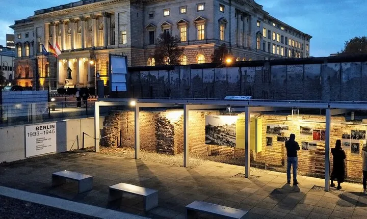 Berlin By Night by Private Minivan Highlights and Taylor made