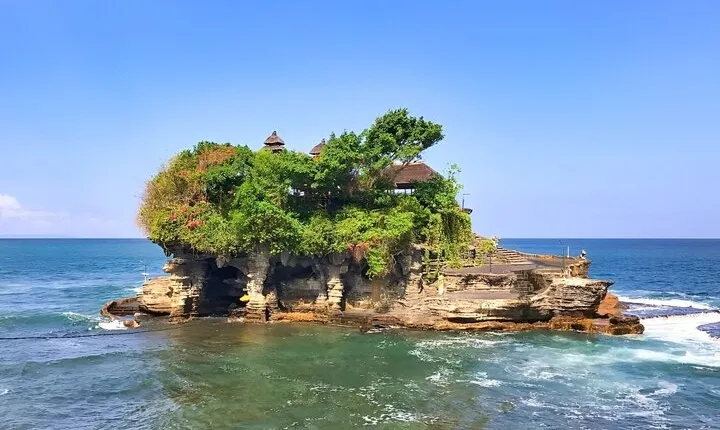 Ubud Tanah Lot Tour: Rice Terrace - Waterfall - Batuan Temple
