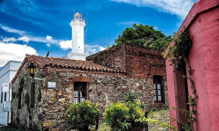 Colonia Premium Day Tour From Buenos Aires
