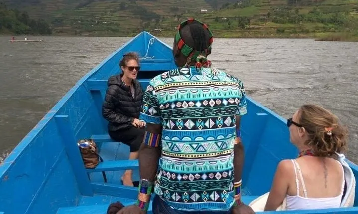 3 days gorilla trekking Bwindi and Lake Bunyonyi safari