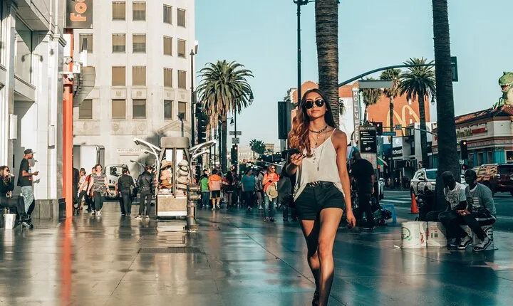 Ultimate Hollywood History Walking Tour in Los Angeles - See All Theaters