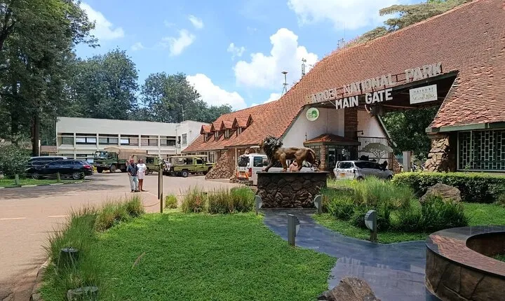 Nairobi National Park Safari & Giraffe Centre