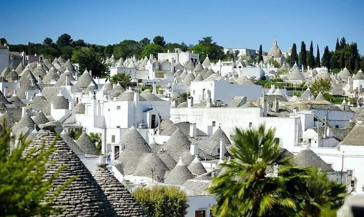 Day Trip to Alberobello and Matera from Bari with shared transfer