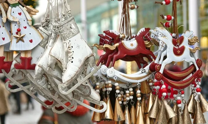 Amsterdam Christmas Market Tour With A Professional Guide