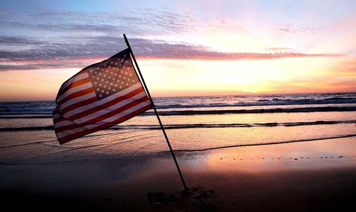 Paris to Normandy D-Day Tour: Utah, Omaha & Cemetery Small Group