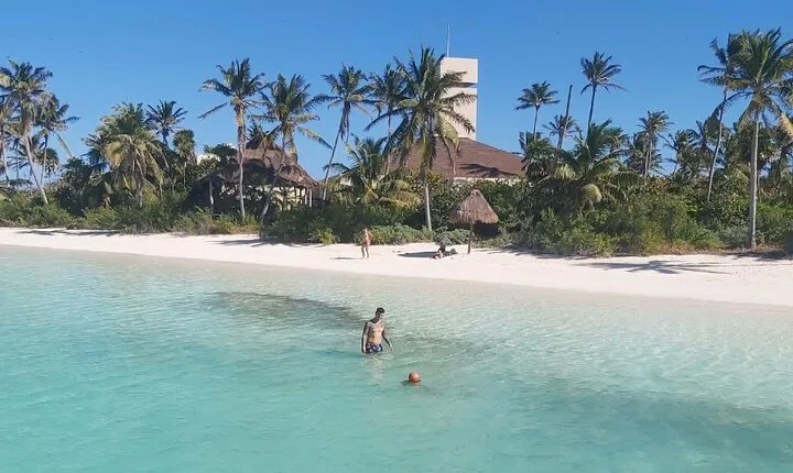 Full Day Tour to Isla Contoy and Isla Mujeres from Cancun