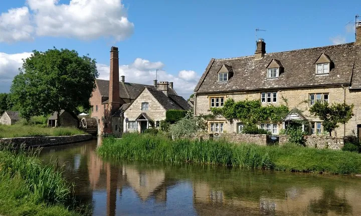 The Charming Cotswolds Private Black Taxi Tour from London