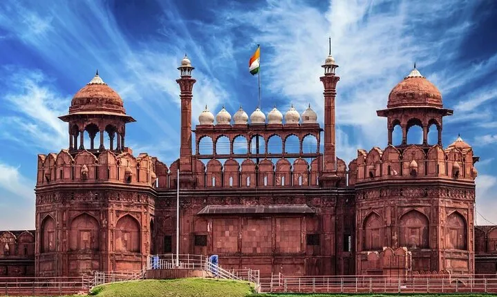 A Experience with Taj Mahal, Fort & Desert (8 Days)
