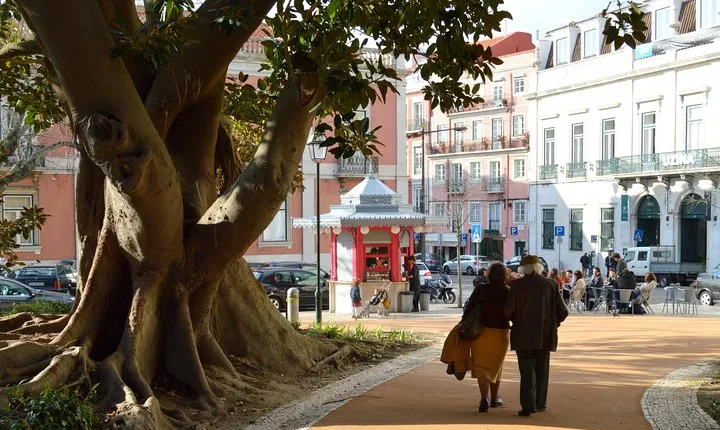 Chiado to Principe Real: A Self-Guided Audio Tour