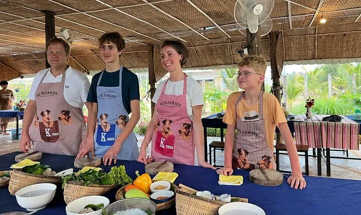 Phnom Penh Silk Island Cooking Class & Culinary Vespa Adventure
