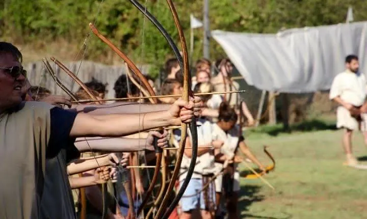 ROME: Participate to a gladiators and legionaries training reconstitution