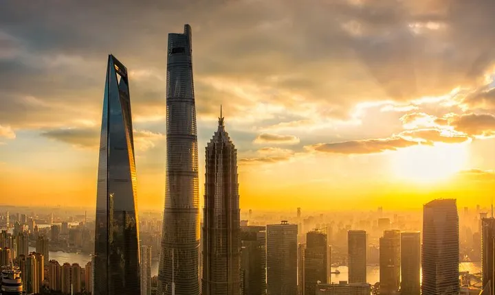 Private Tour: World Financial Center, the Bund, Yu Garden and Shanghai Museum