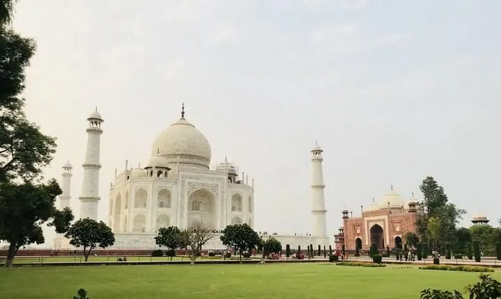 Taj Mahal Tour From Delhi
