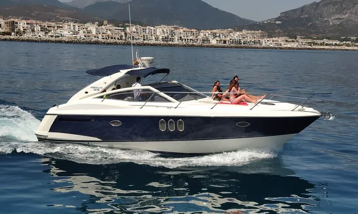 Private 4h Half-Day Luxury Boat Trip from Puerto Banus, Marbella