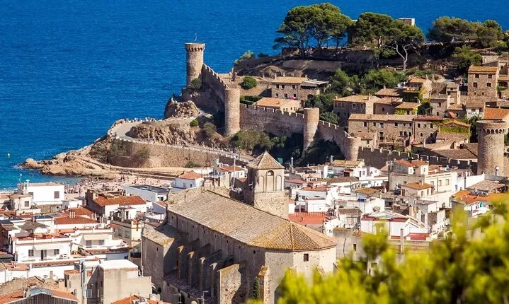 From Barcelona Tossa de Mar Half Day Tour