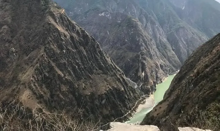 2-Days Lijiang Tiger Leaping Gorge Hiking Tour and drop off at Shangri-La area