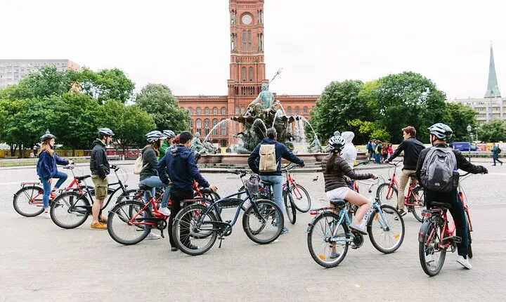 Ultimate E-Bike Tour of Berlin with Beer Garden Stop